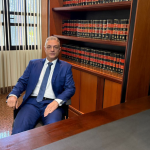 Leonardo Manzan revela como a oratória estratégica pode influenciar decisões nos tribunais superiores.
