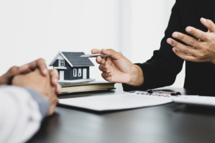 Pablo Said analisa se investir em fundos imobiliários em 2025 é vantajoso frente às mudanças na política monetária.
