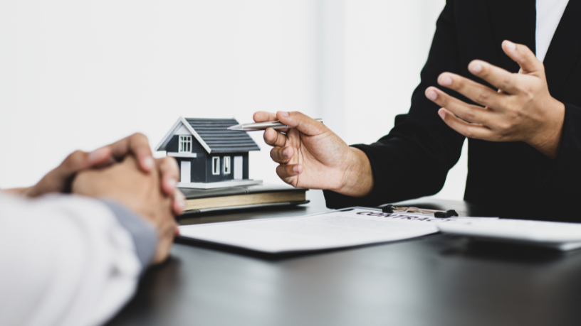 Pablo Said analisa se investir em fundos imobiliários em 2025 é vantajoso frente às mudanças na política monetária.