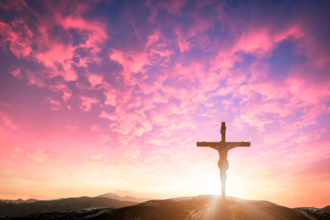 Jose Eduardo De Oliveira e Silva discute como a educação e a formação das consciências definem critérios para pensar, escolher e servir.